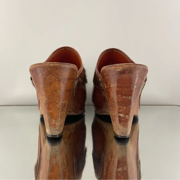 !SOLD! DANELLE Vintage 1970’s Western Burnt Orange Brown Leather Wooden Clogs - Picture 4 of 8